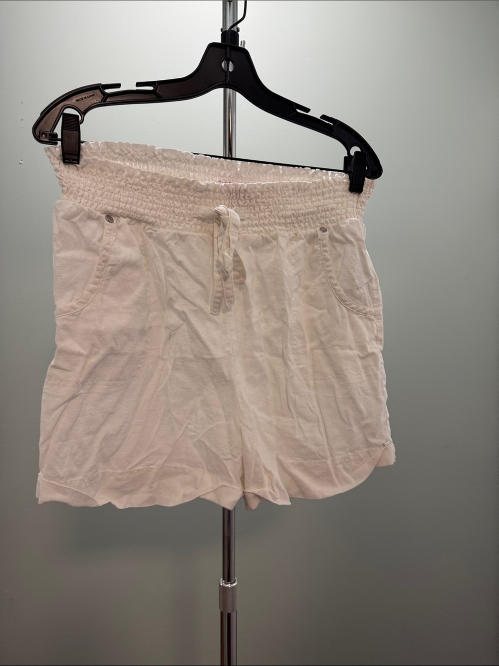 Guess Women's Cream Smocked High-Waist Casual Shorts